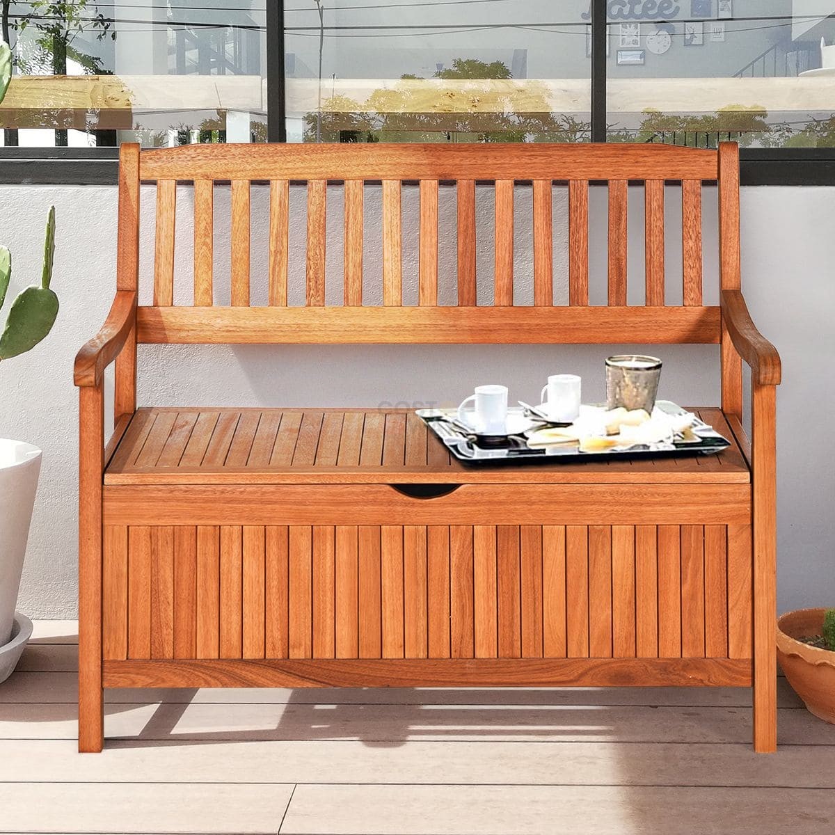 Gartenbank aus Holz mit Stauraum